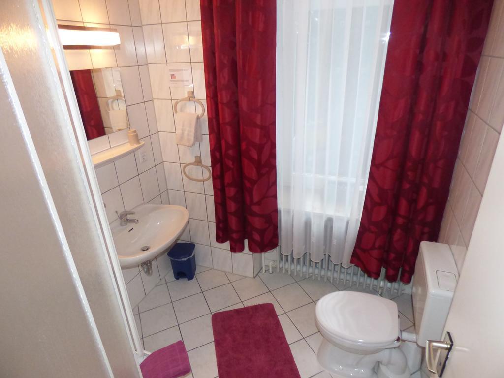 Hotel Diele Ντέτμολντ Δωμάτιο φωτογραφία